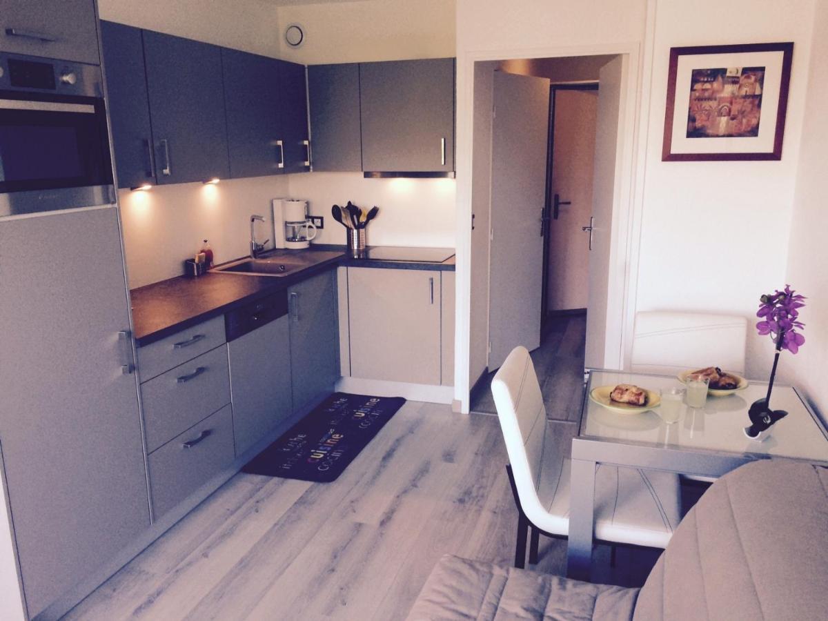 Appartement 2 pieces, renove, 2 piscines+tennis, mer, climatisation Antibes Extérieur photo