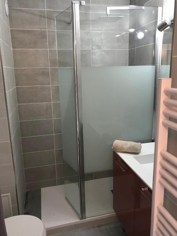 Appartement 2 pieces, renove, 2 piscines+tennis, mer, climatisation Antibes Extérieur photo